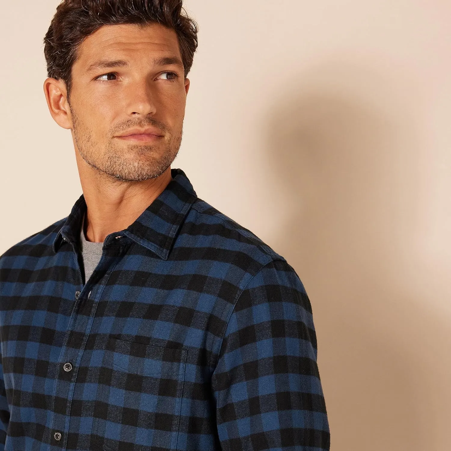 Amazon Essentials Men's Flannel Shirts Long Sleeve, Slim-Fit Button Down Plaid