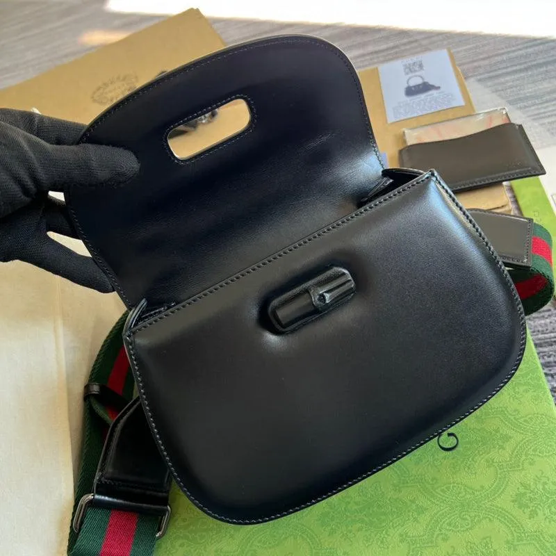 Charm - GG Bags - 946