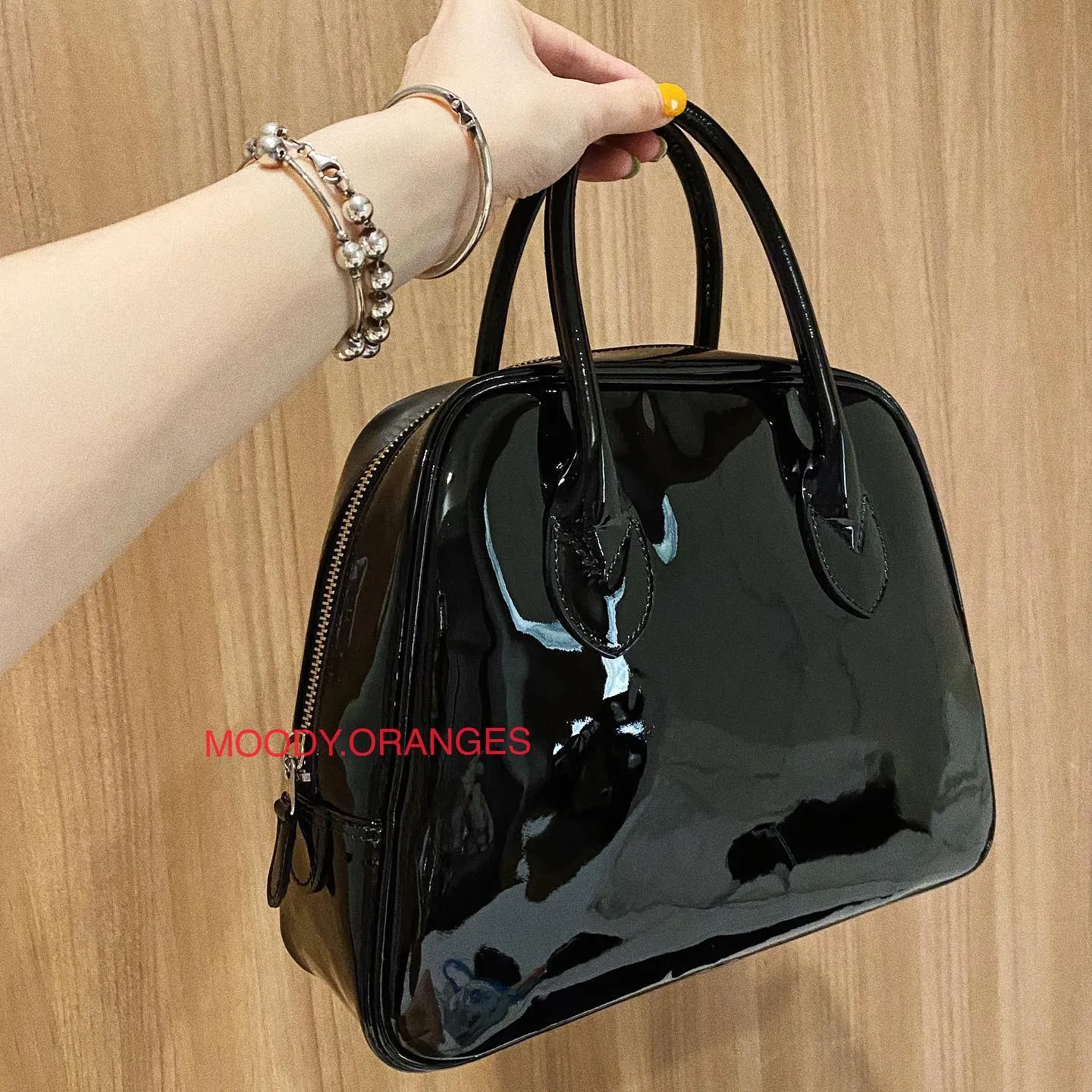 COMME des GARÇONS Aoyama Glossy Size 3