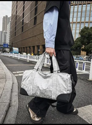 Fashionable travel bag, suitable for travel, vacation, fitness, sports, yoga, swimming and dancing, as a festival gift for both men and women (pink)