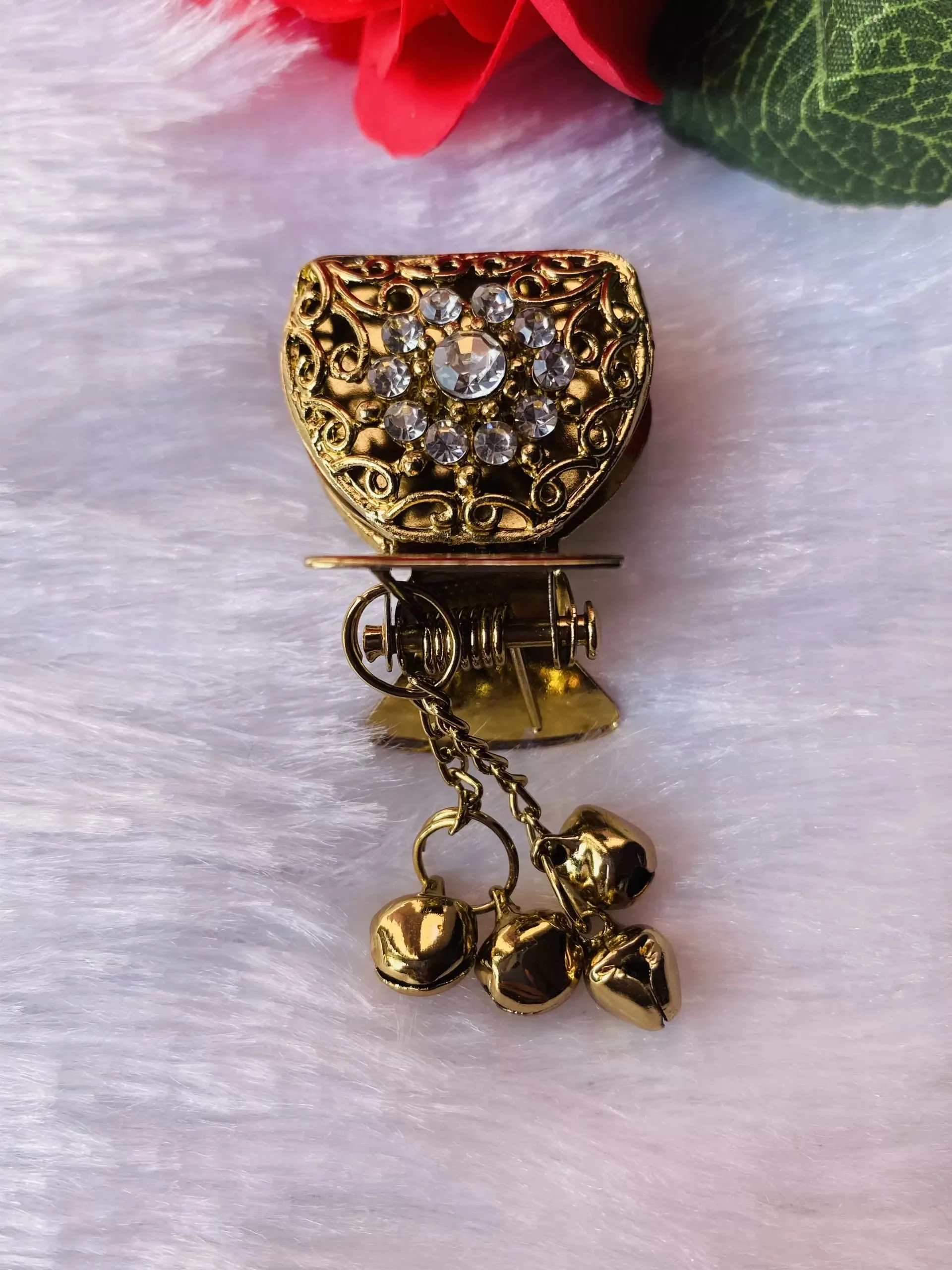 Hair Pin And Hair Clutches Golden color with stone