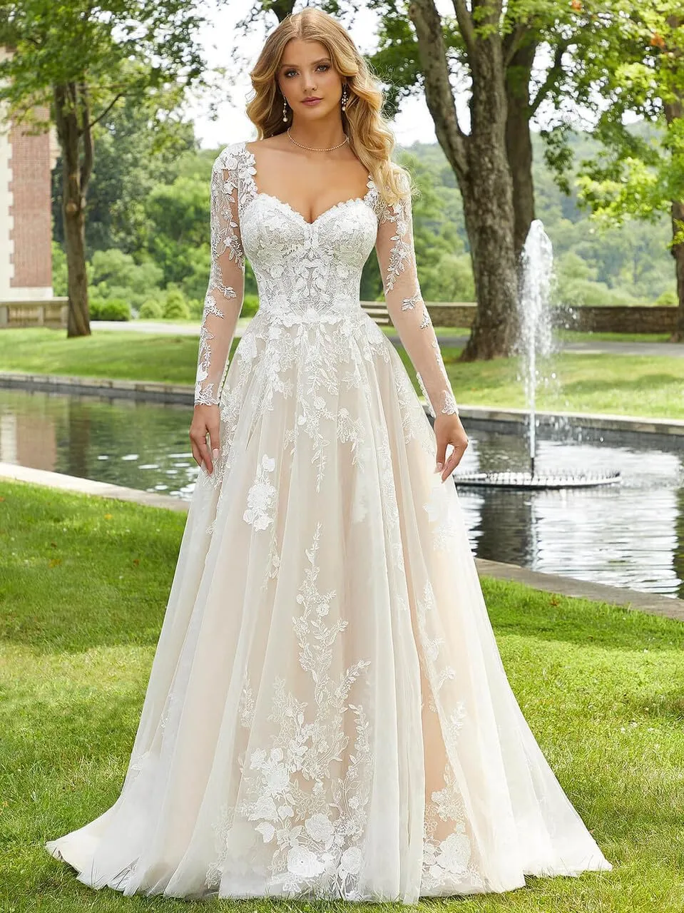 Lace Wedding Dresses for Bride 2024 Strapless A Line Princess Ball Gown Bridal Dress with Sleeve Train