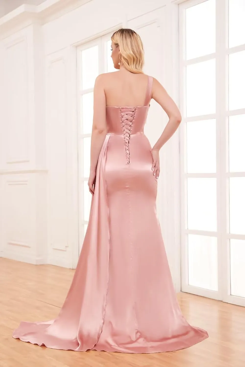 One Shoulder Bridesmaid Dresses Satin Mermaid Long Formal Dresses Pleated Prom Dress for Wedding Women