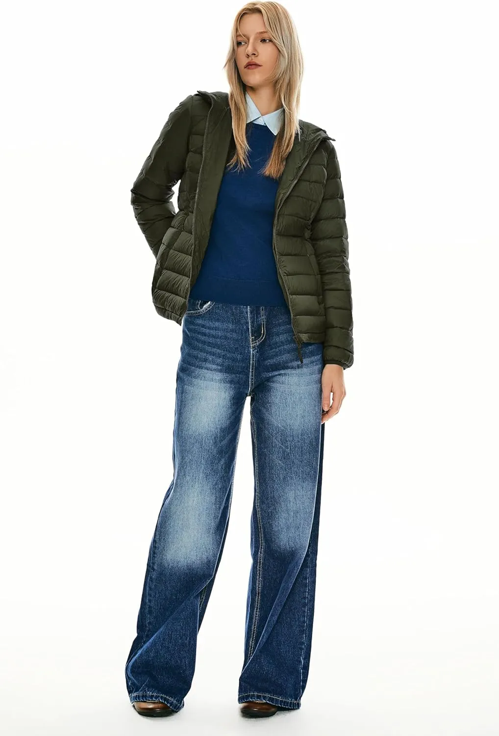 Orolay Women's Packable Down Jacket Hooded Ultra Light Weight Short Puffer Coat with Pockets