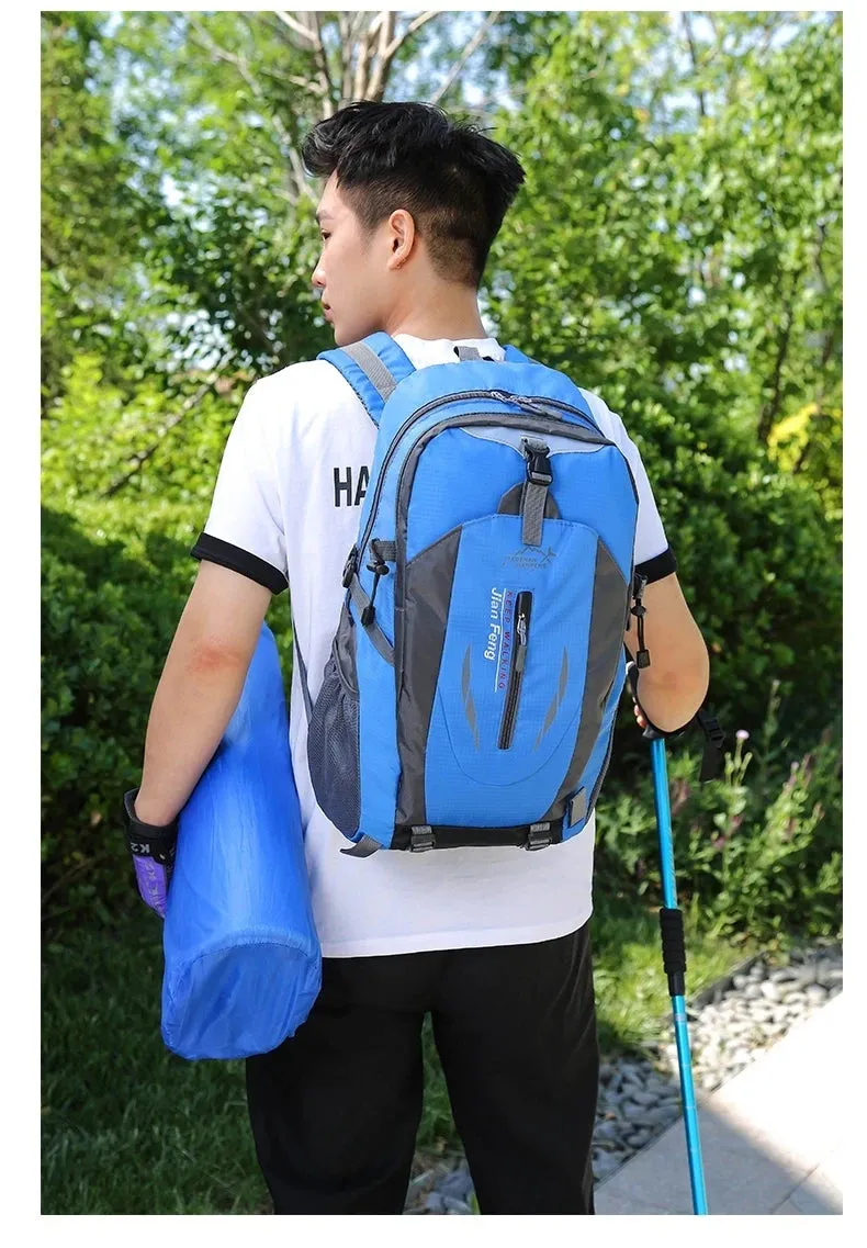Outdoor Travel Backpack Big Capacity Fashion Travel Backpacks Men Climbing Travel Backpack Classic Sport Travel Backpacks