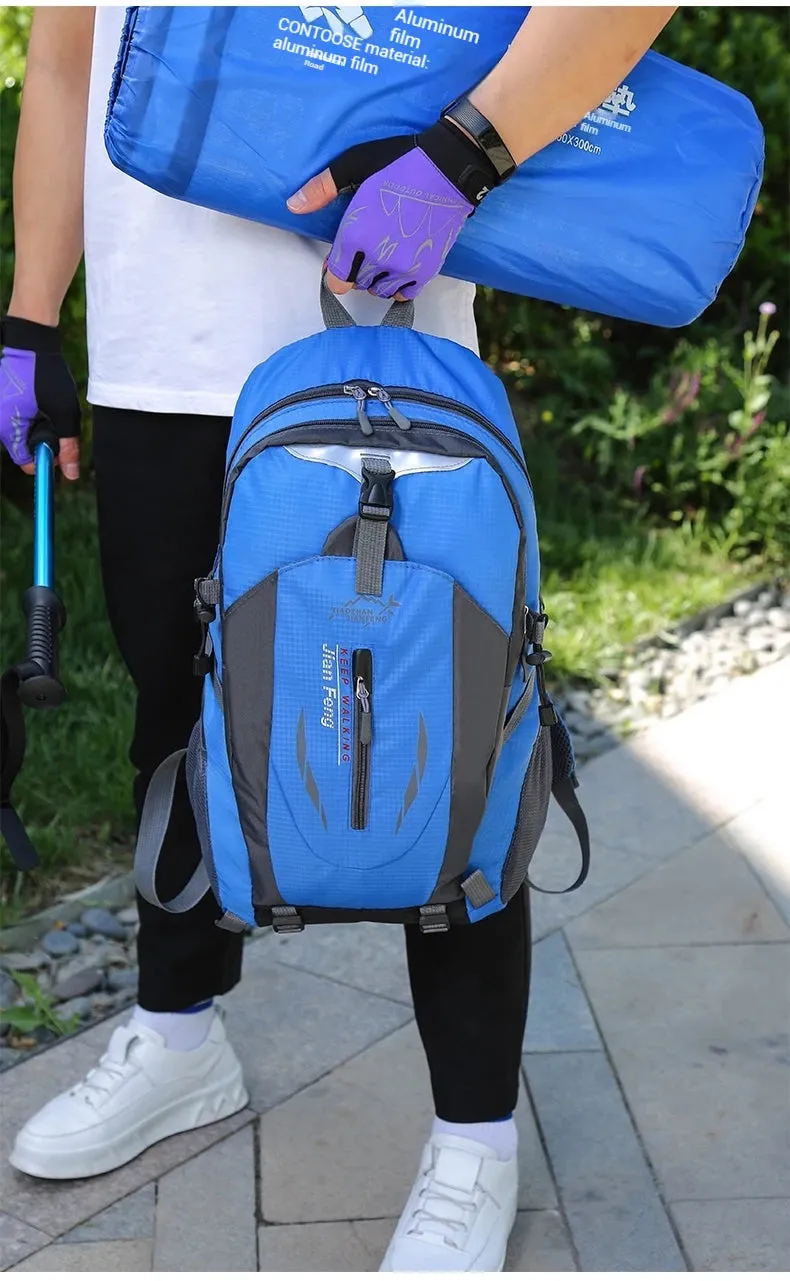 Outdoor Travel Backpack Big Capacity Fashion Travel Backpacks Men Climbing Travel Backpack Classic Sport Travel Backpacks