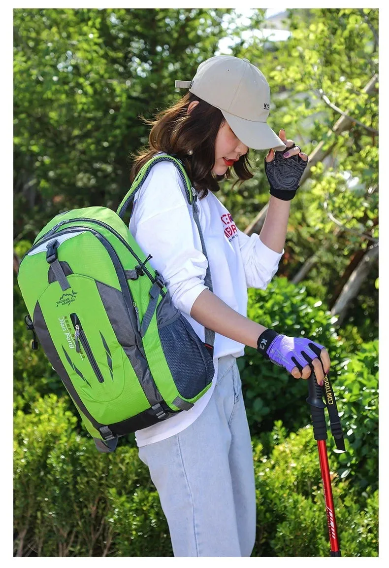 Outdoor Travel Backpack Big Capacity Fashion Travel Backpacks Men Climbing Travel Backpack Classic Sport Travel Backpacks