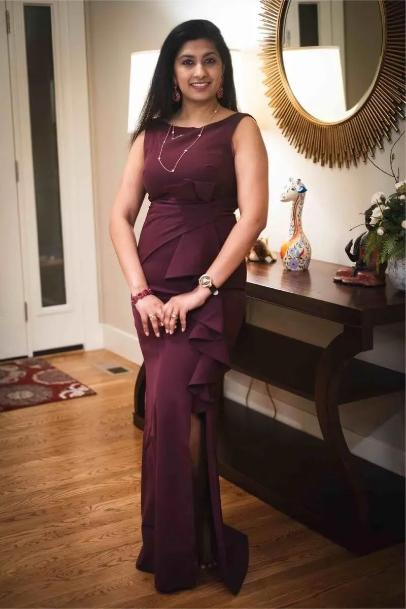 Satin Mermaid Mother of The Bride Dresses Sleeveless Ruched Long Slit Formal Dresses Bodycon Cocktail Gowns XOD0366