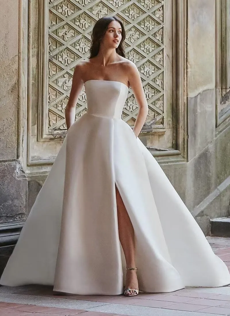 Wedding Dress for Bride 2025 Boho Beach Spaghetti Straps A Line V Neck Satin Bidal Gowns with Train
