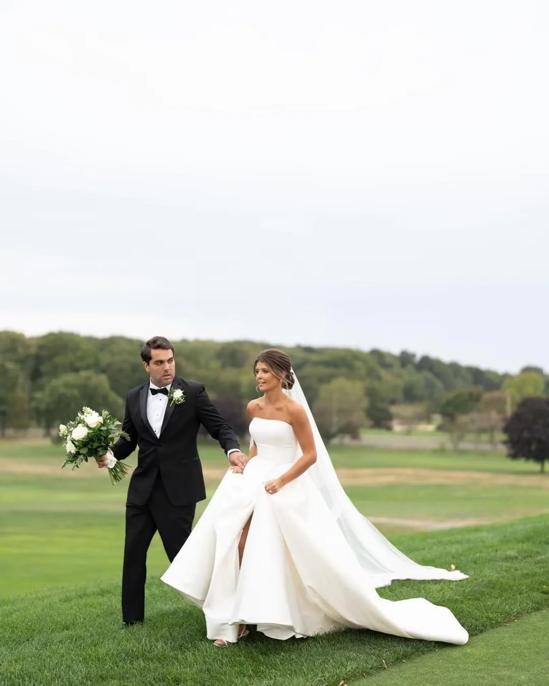 Wedding Dress for Bride 2025 Boho Beach Spaghetti Straps A Line V Neck Satin Bidal Gowns with Train