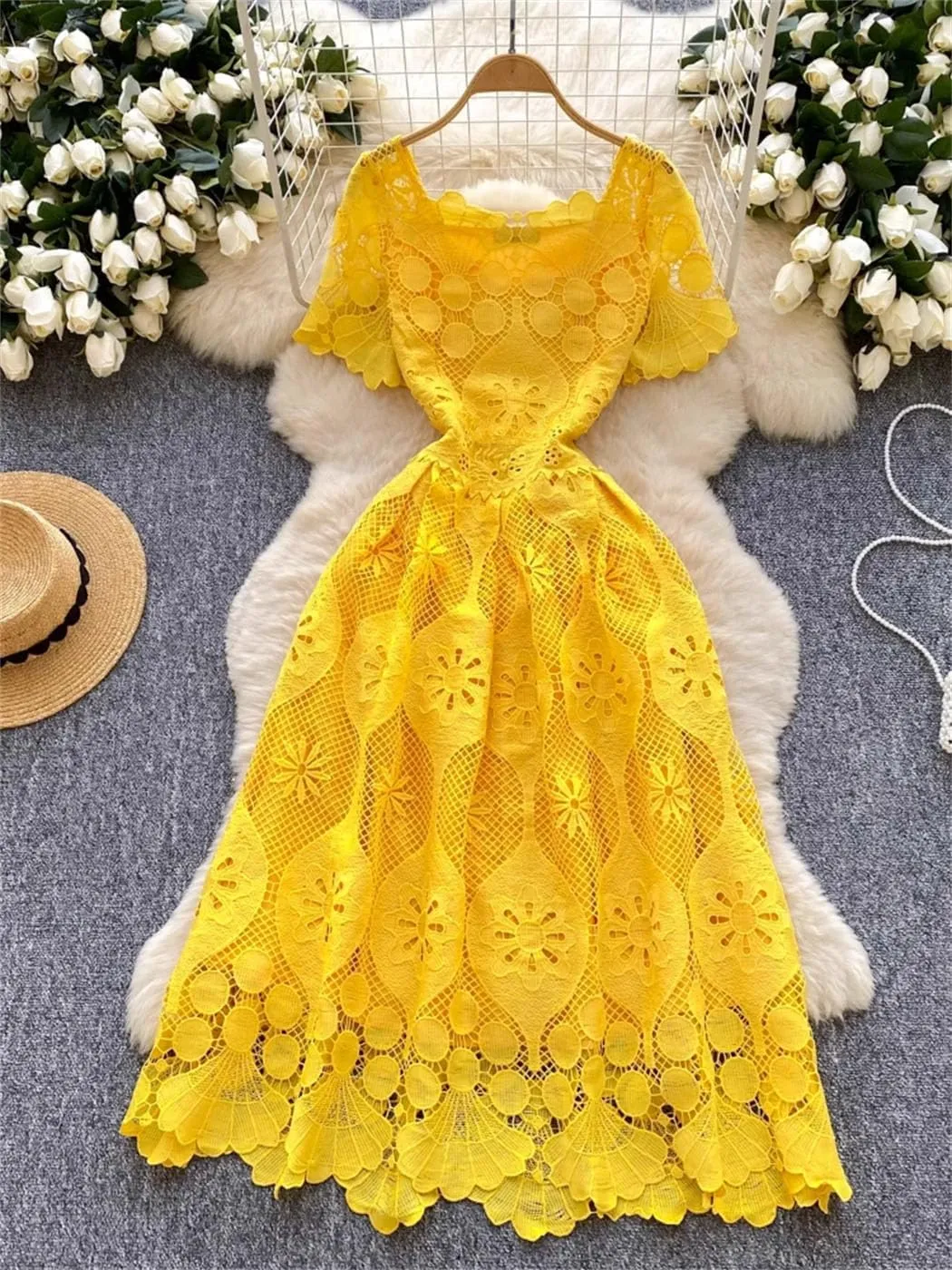 Women Slim Evening Dress Hollow Out Lace Crochet Party Dress Female Casual Fashion High End Clothing