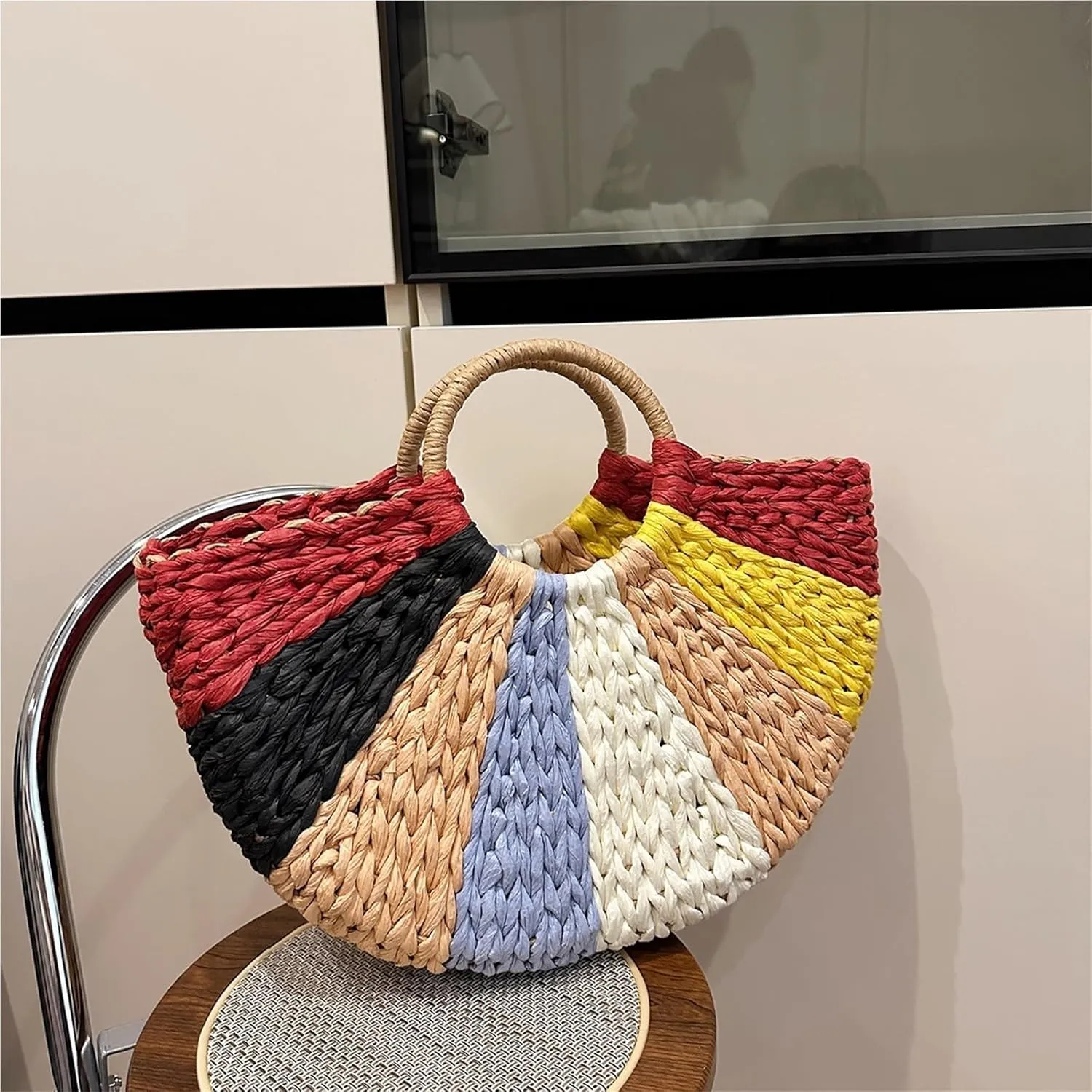 Women's Large Capacity Semi Circular Straw Handbag Retro Simple Outdoor Travel Beach Bag