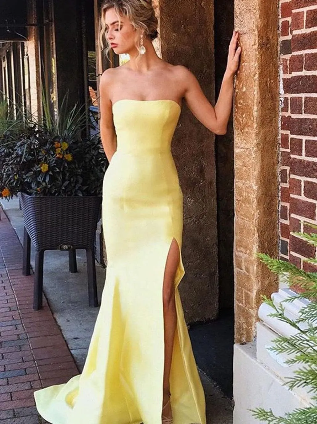 Women's Strapless Satin Prom Dresses Briesmaid Dress Formal Party Gown with Slit
